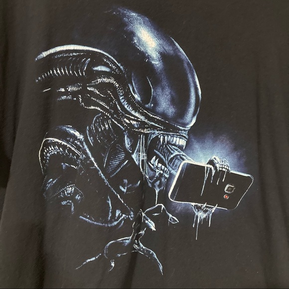 Alien vs Predator Men’s Tee Shirt size 2XL - Picture 5 of 7